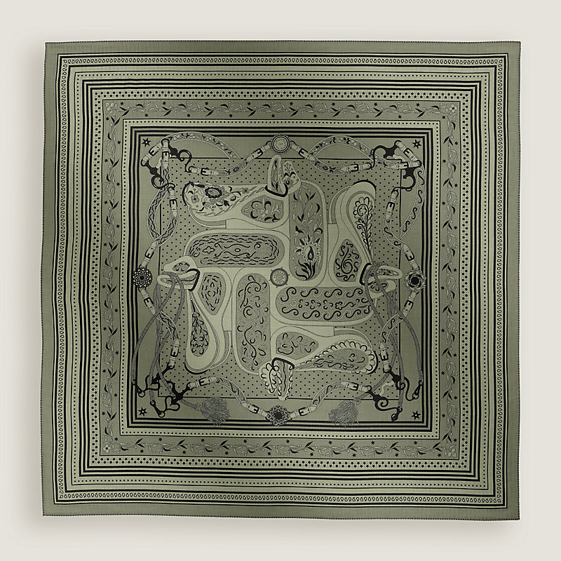 Hermes エルメス カシシル カレジェアン アマゾンの祭典 匿名配送 カレジェアン カシミアシルク 《アマゾンの祭典・バンダナ